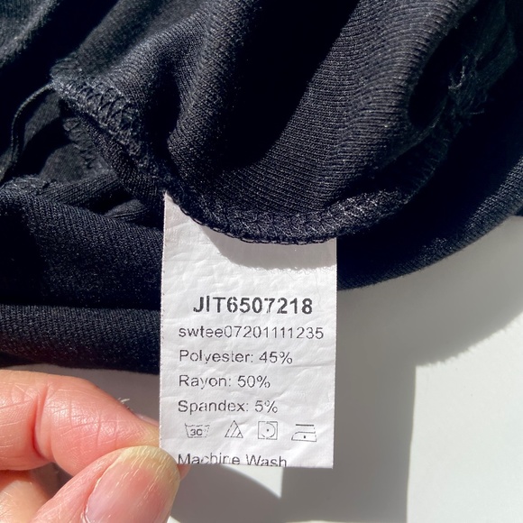 Black crop top one sleeve open shoulder Size Small - Picture 4 of 4